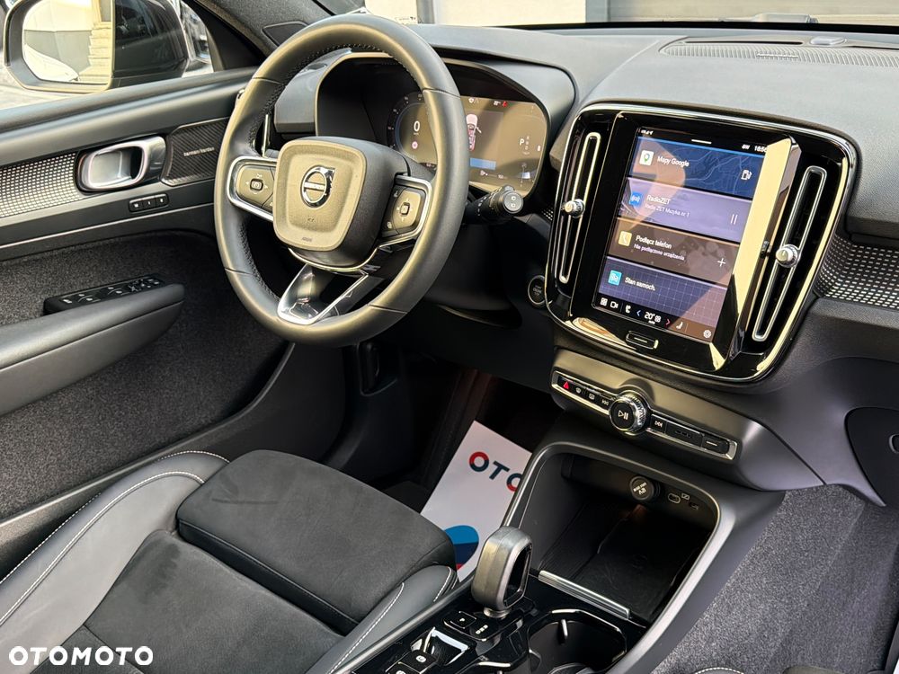 Volvo XC 40 B3 B DKG Ultra Black Edition - 7