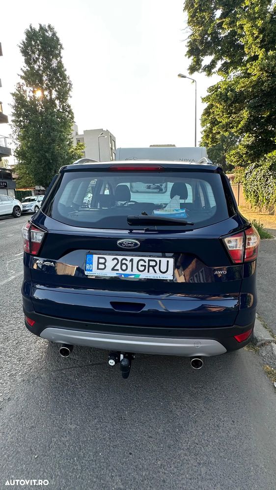 Ford Kuga - 10