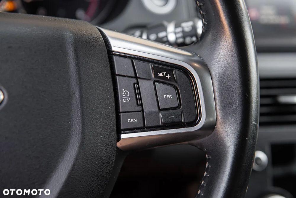 Land Rover Discovery Sport - 19