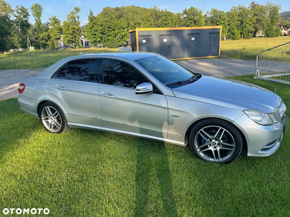 Mercedes-Benz Klasa E 220 CDI BlueEff Avantgarde - 28