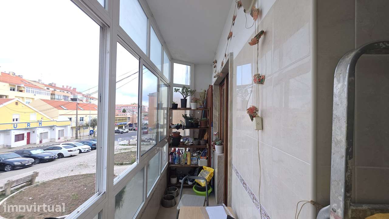 Apartamento T3 a 2 minutos da estação de comboio das Mercês - Grande imagem: 5/17