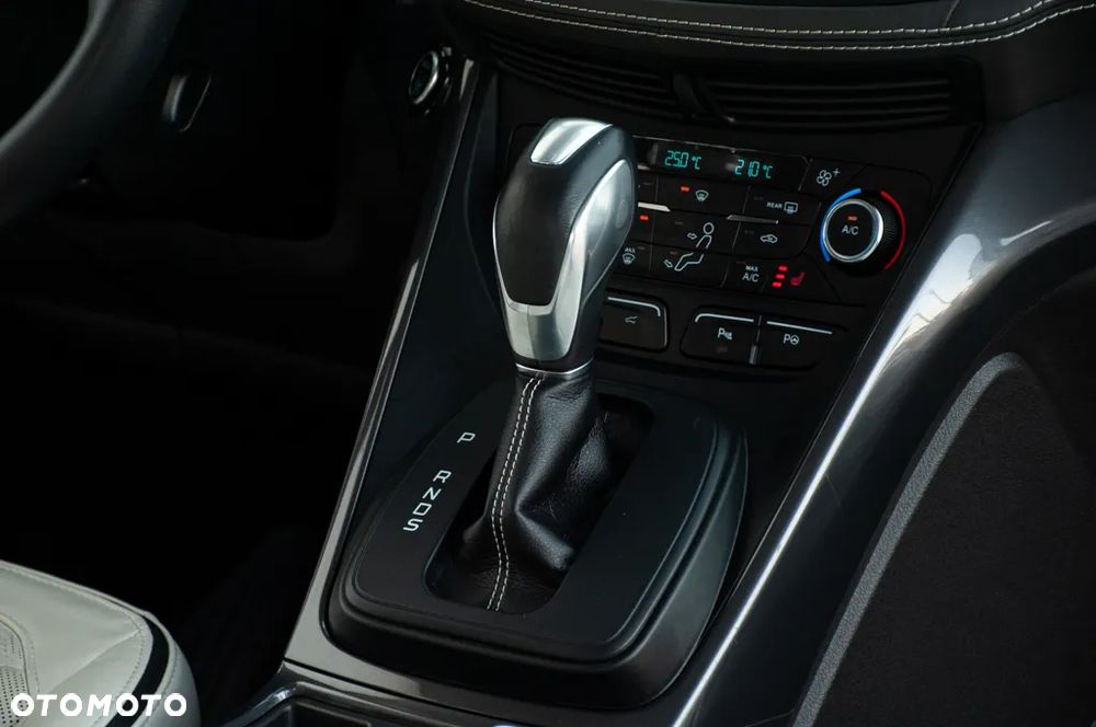 Ford Kuga 1.5 EcoBoost 4x4 Titanium - 14