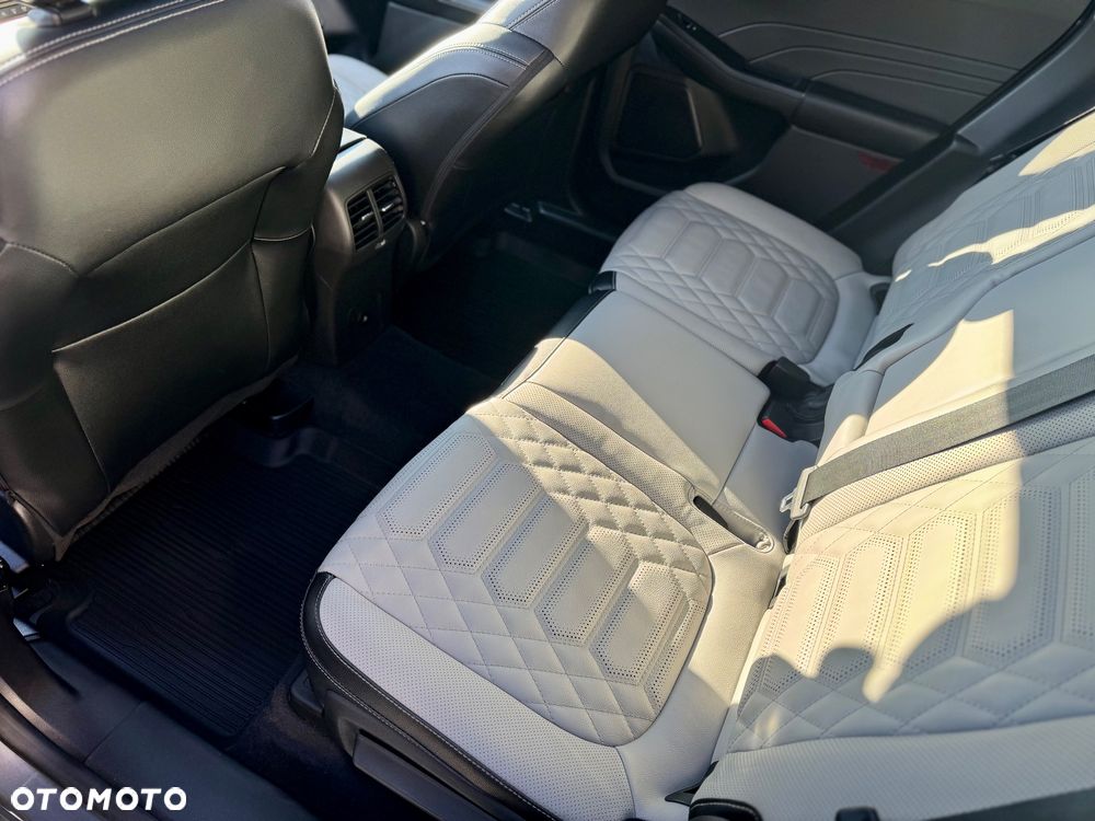 Ford Escape 2.0 EcoBoost AWD Titanium - 34