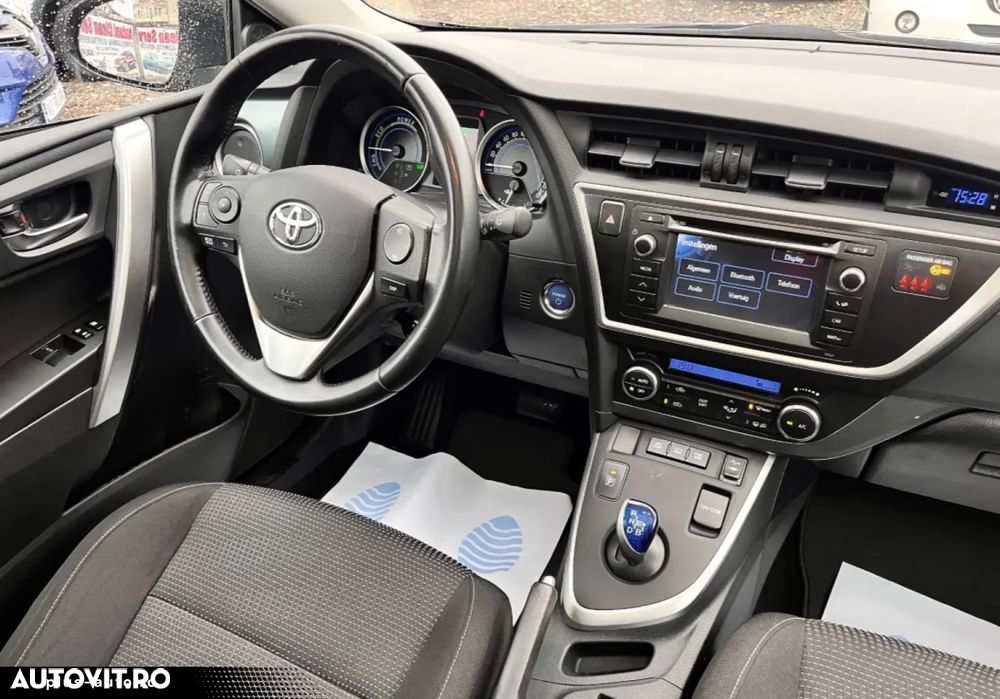Toyota Auris 1.8 L VVT-i Luna - 12