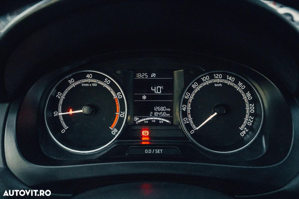Skoda RAPID - 8