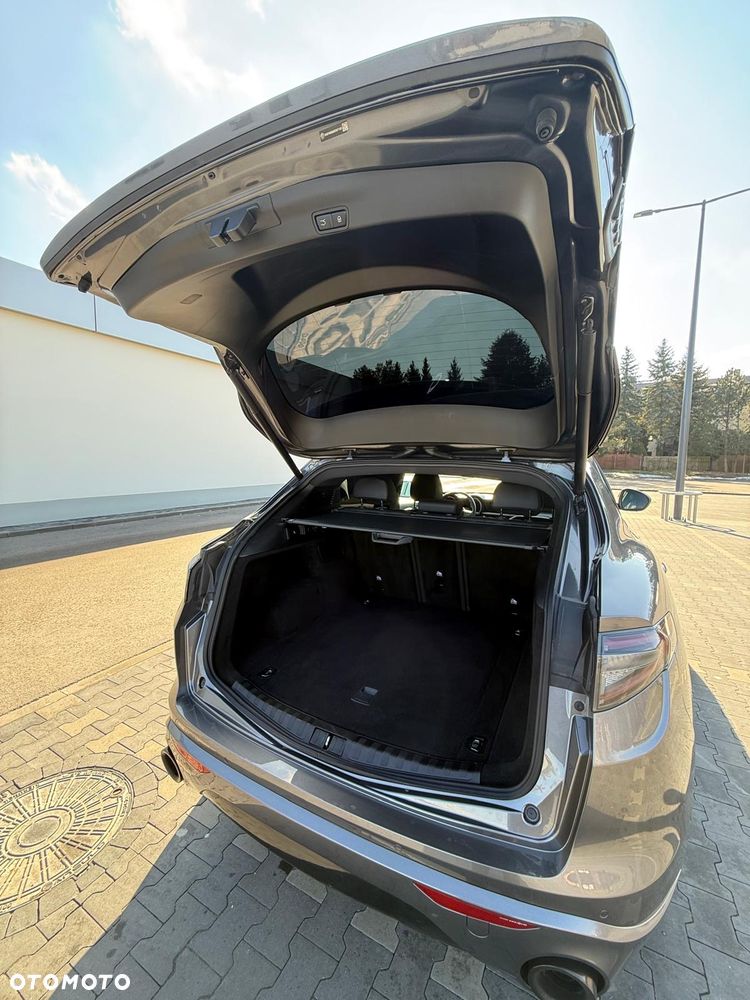 Alfa Romeo Stelvio 2.0 Turbo 16V AT8-Q4 Ti - 11