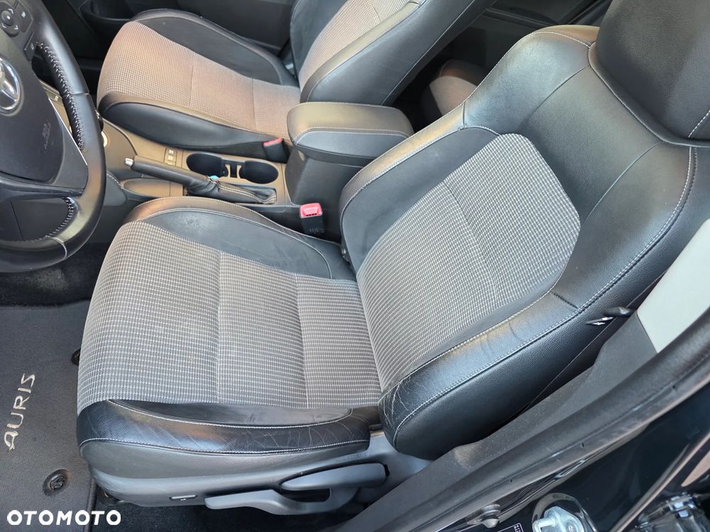 Toyota Auris - 15