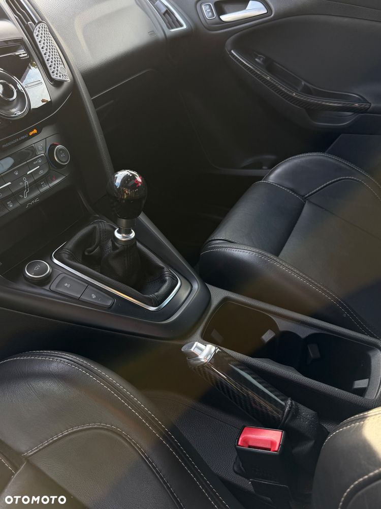 Ford Focus - 16