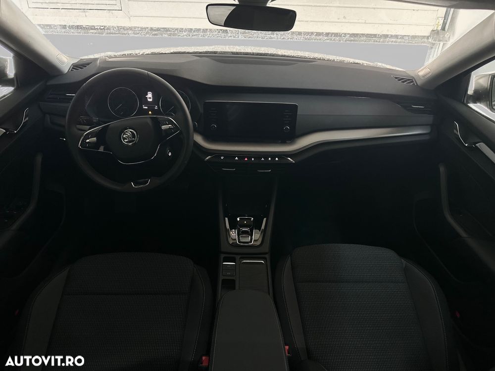 Skoda Octavia 2.0 TDI DSG Ambition - 10