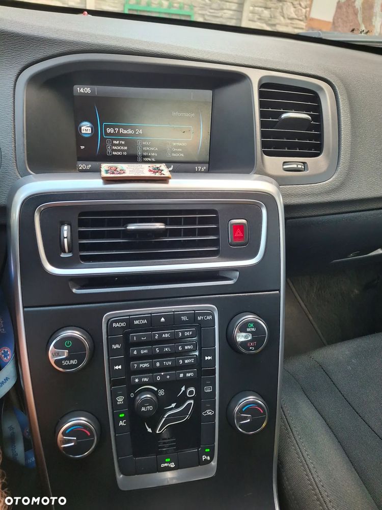 Volvo V60 D4 Edition - 9