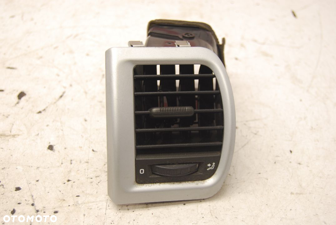 KRATKA NAWIEWU LEWA PRAWA 5J0819701 5J0819702 SKODA FABIA II ROOMSTER PRAKTIK 5J0819701C 5J0819702C - 3