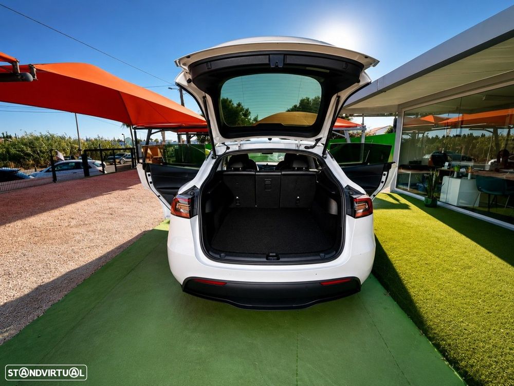 Tesla Model Y Standard - 15