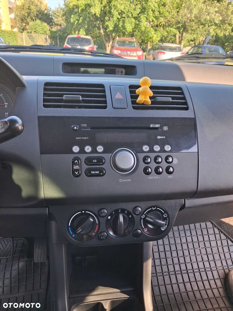 Suzuki Swift - 6