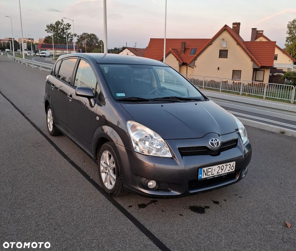 Toyota Corolla Verso 2008 photo 2