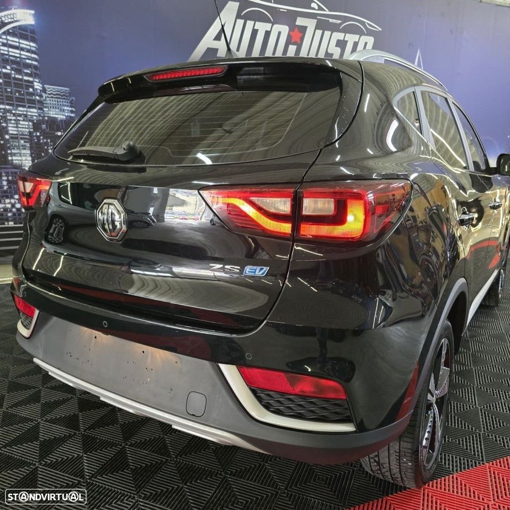 MG ZS EV 44.5 kWh Luxury - 11