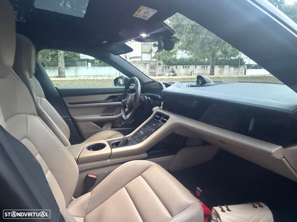 Porsche Taycan Sport Turismo 4S - 12