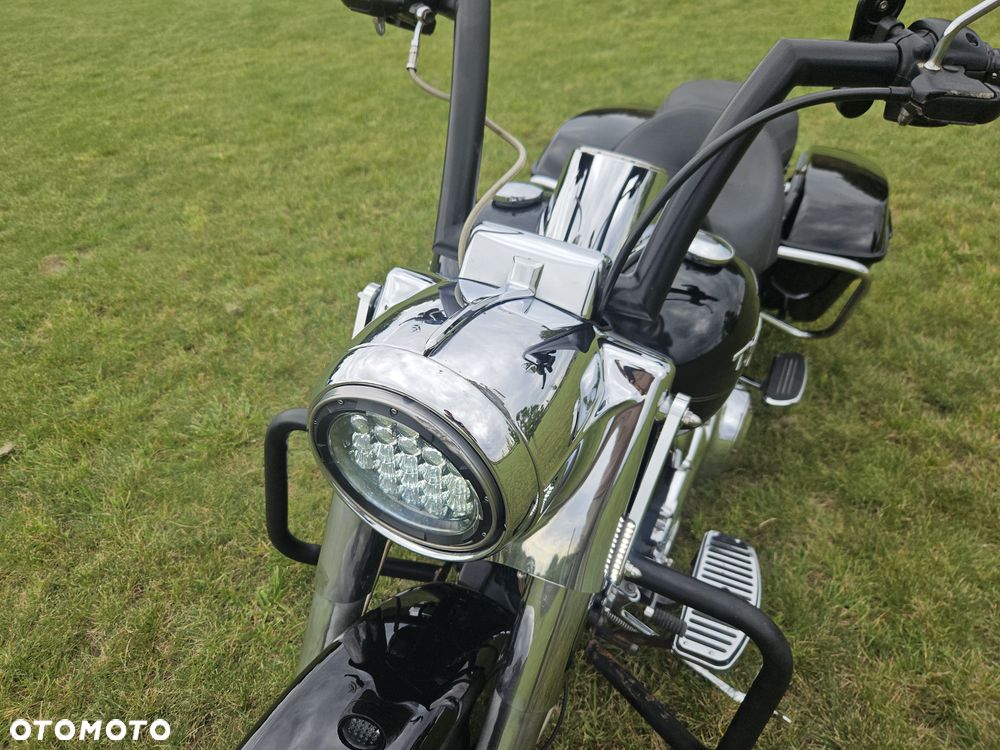 Harley-Davidson Touring Road King - 11