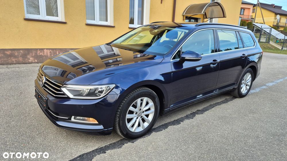 Volkswagen Passat - 1