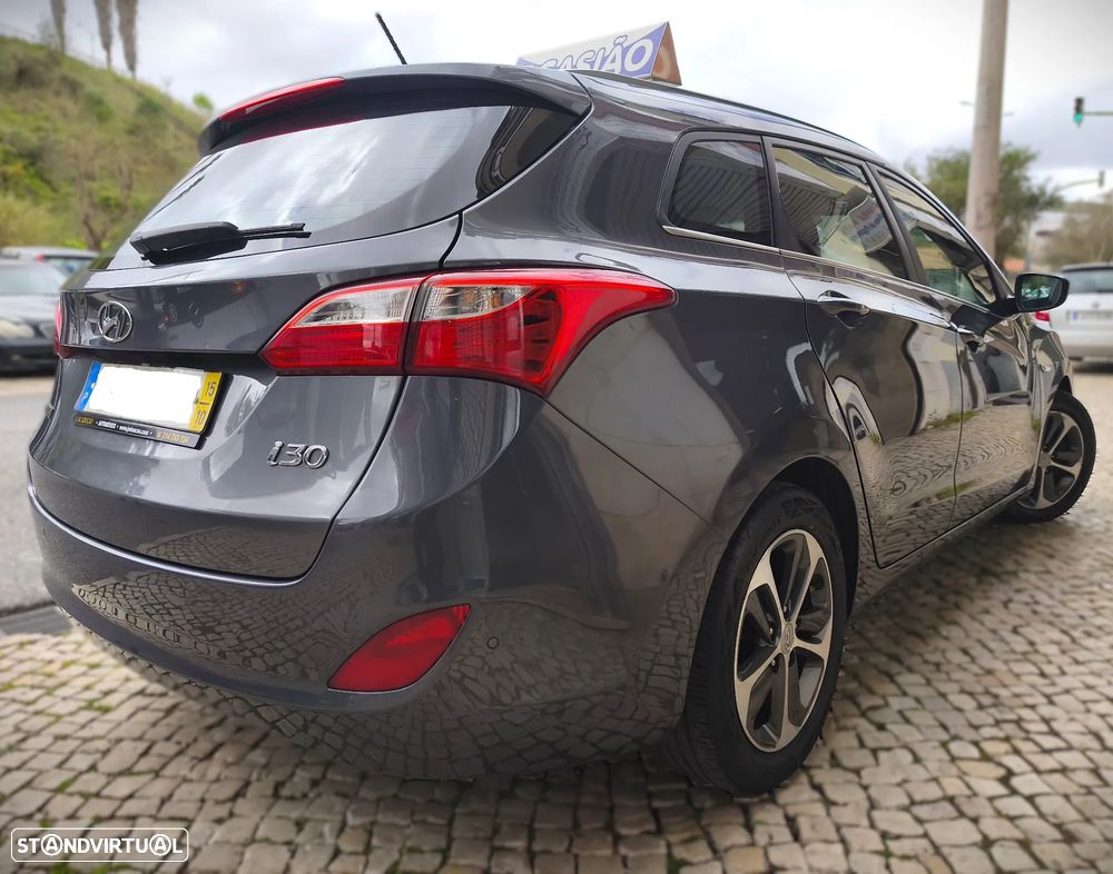 Hyundai i30 CW - 15