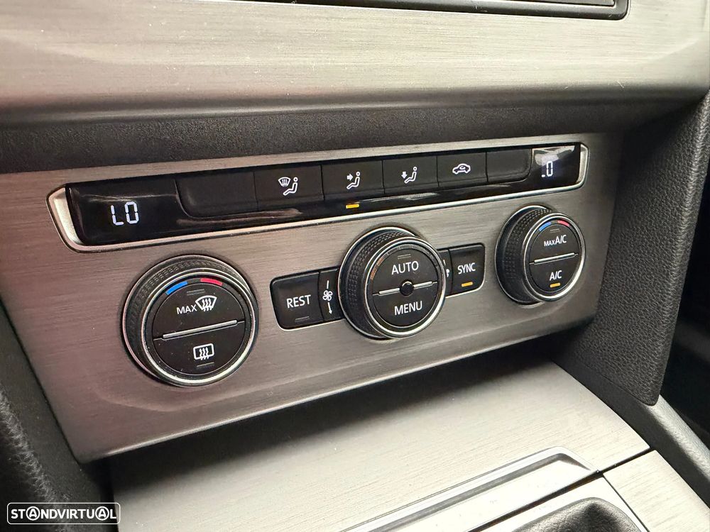 VW Passat Variant 1.6 TDI Confortline - 11