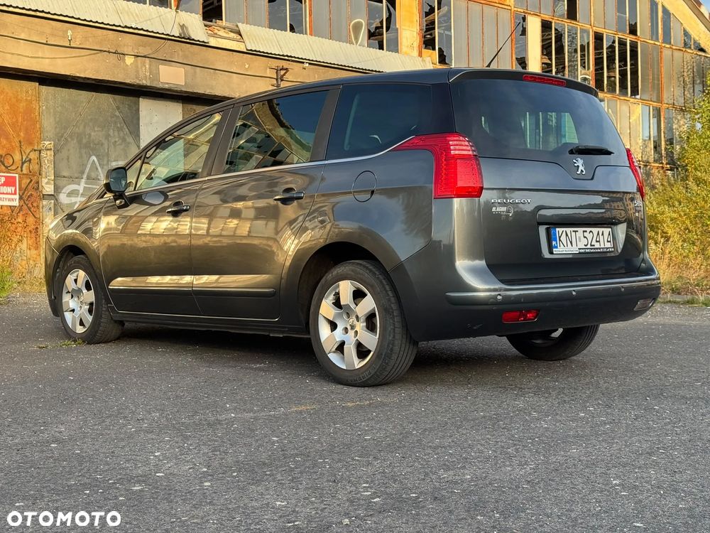 Peugeot 5008 2013 photo 3