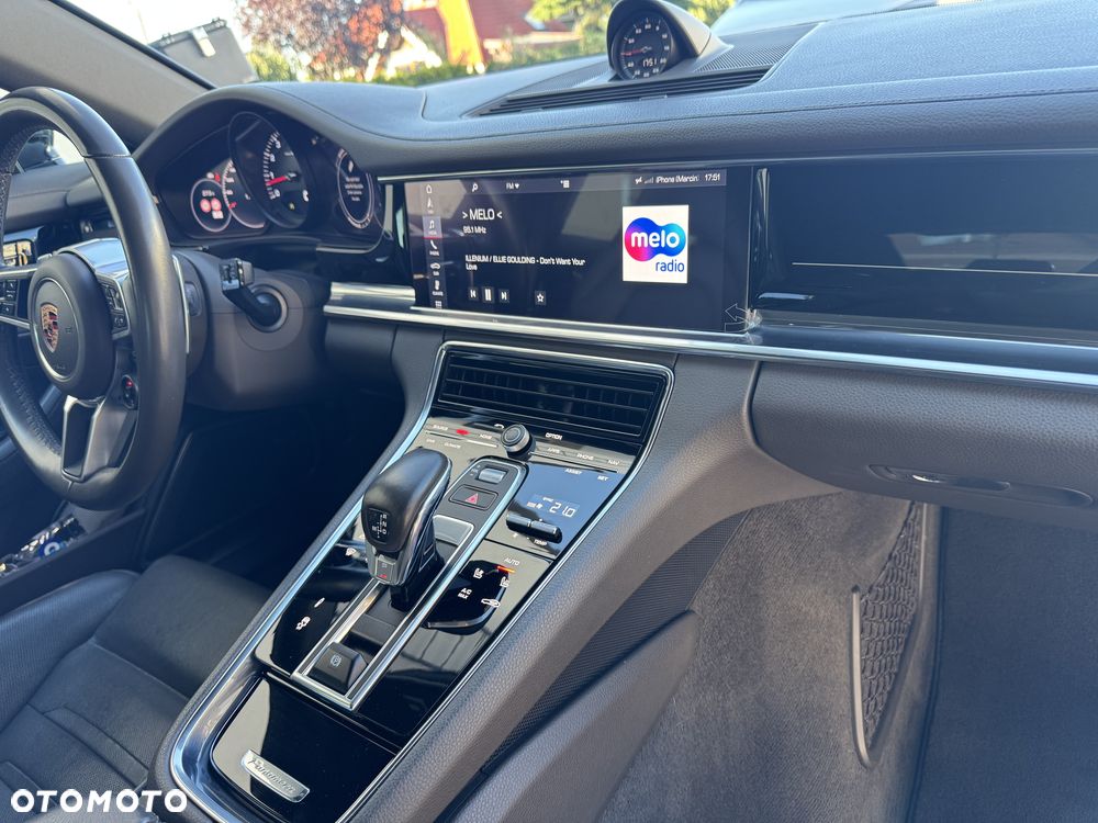Porsche Panamera 4 - 12