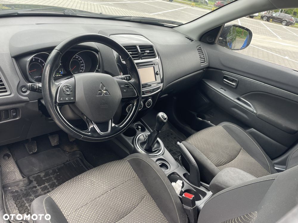 Mitsubishi ASX - 10