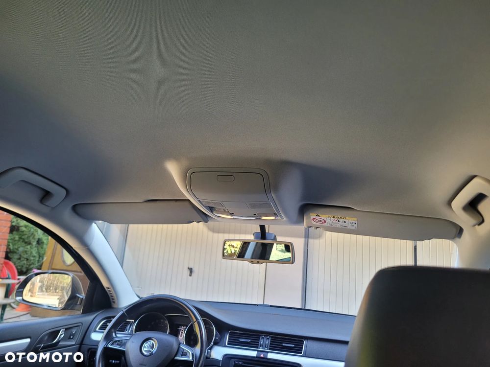 Skoda Superb 2.0 TDI Green tec DSG Elegance - 19