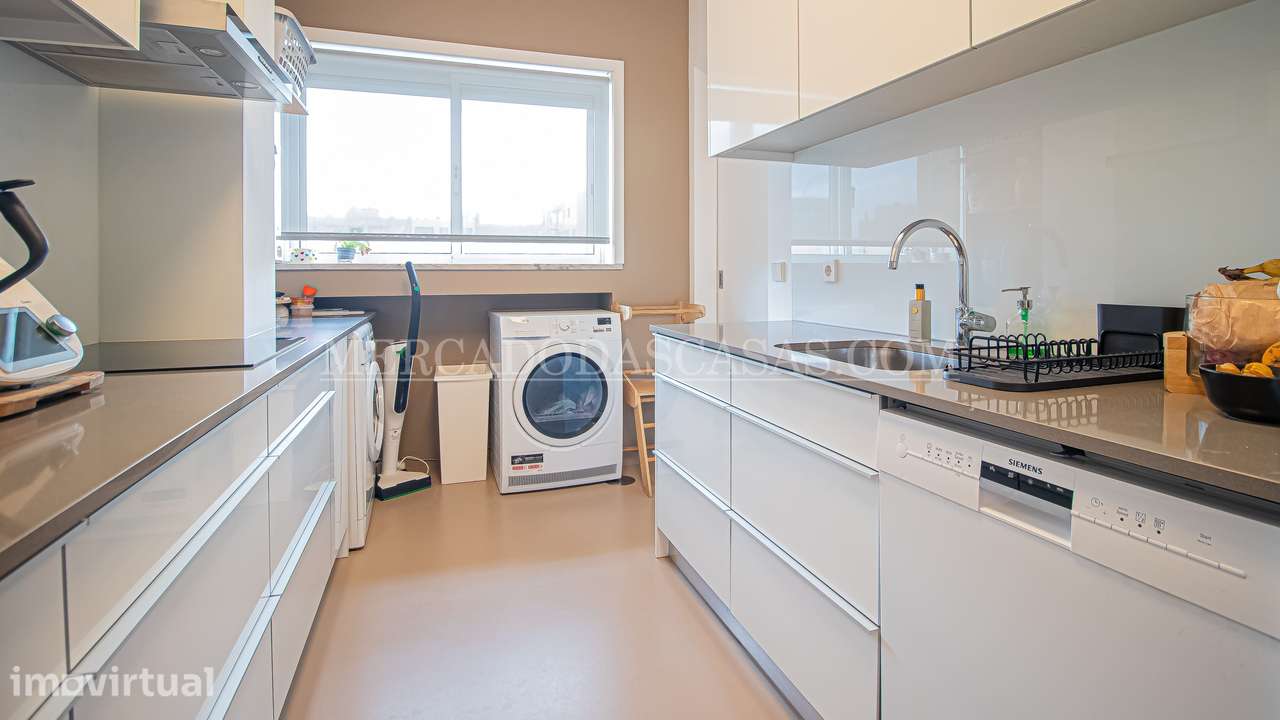 Apartamento T3+1 Terraço a Poente, Garagem. Centro Espinho - Grande imagem: 5/26