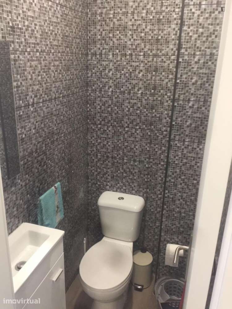 Quarto - localizado em Campanhã Porto - Grande imagem: 3/10