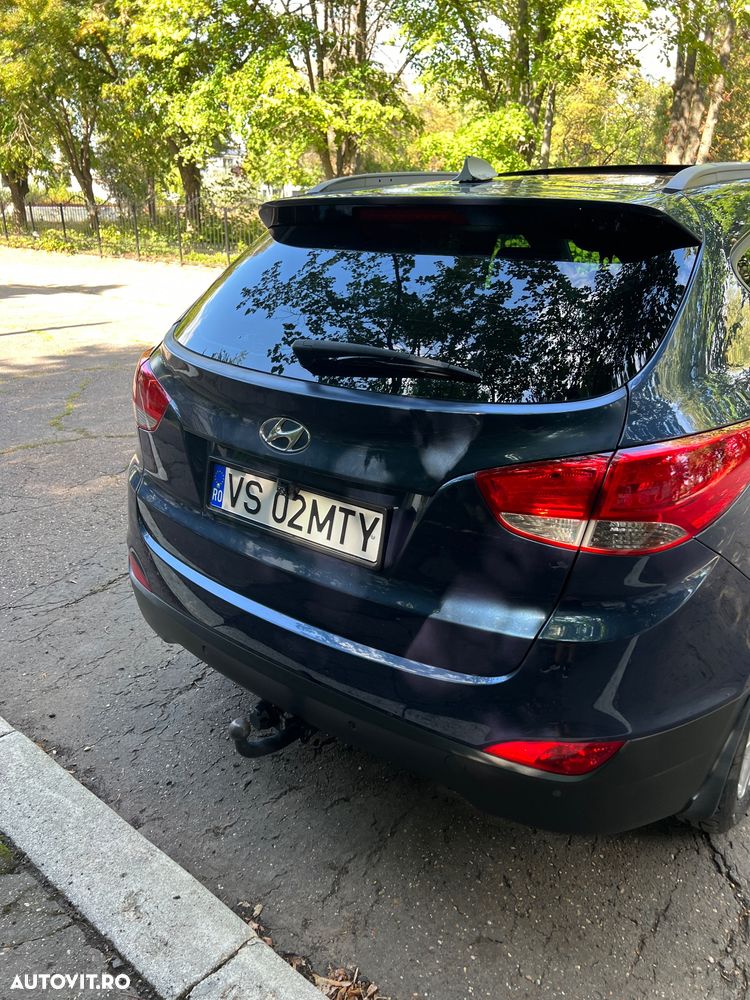 Hyundai ix35 2.0 CRDI High 4WD GLS Aut. Style HEAT+ - 4
