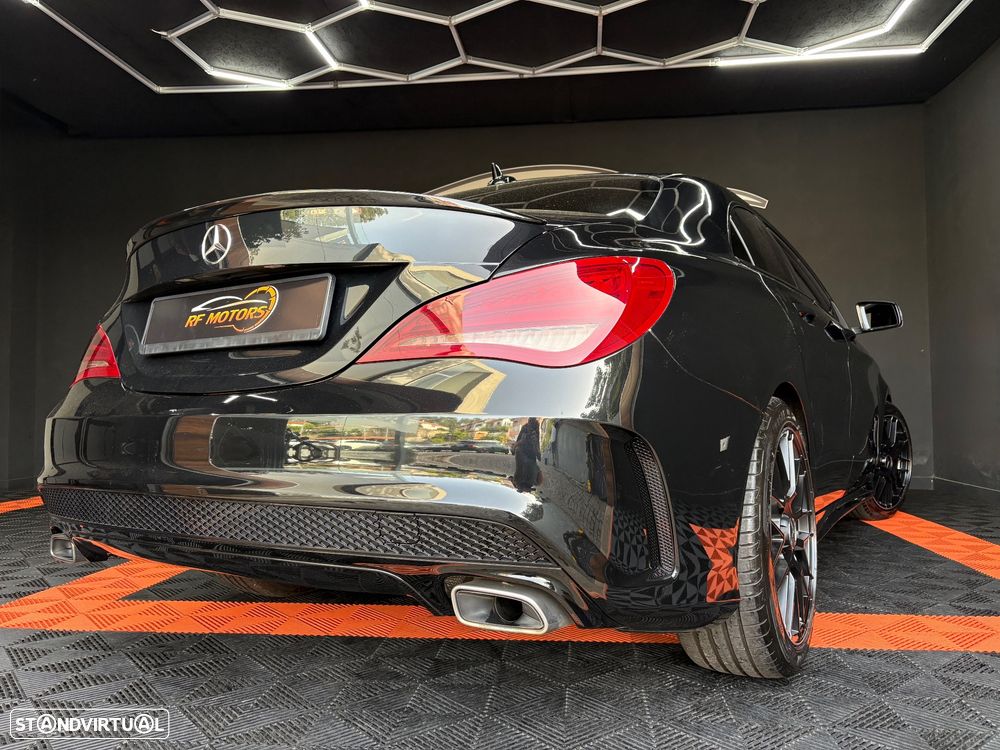 Mercedes-Benz CLA 220 CDI 7G-DCT AMG Line - 33