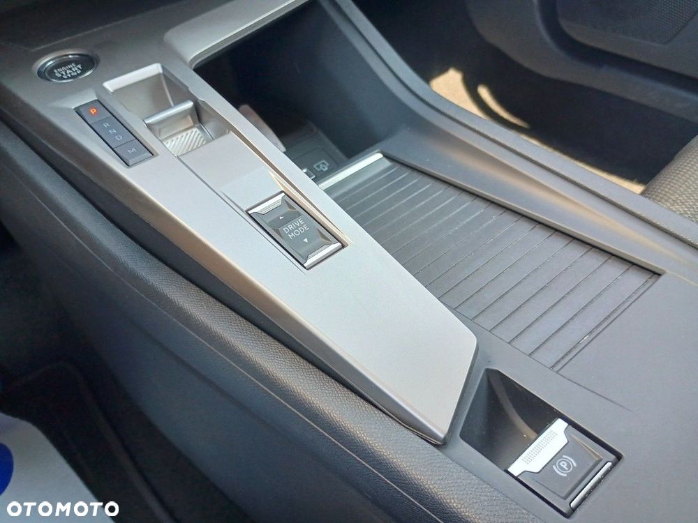 Peugeot 308 1.5 BlueHDi Allure S&S EAT8 - 23