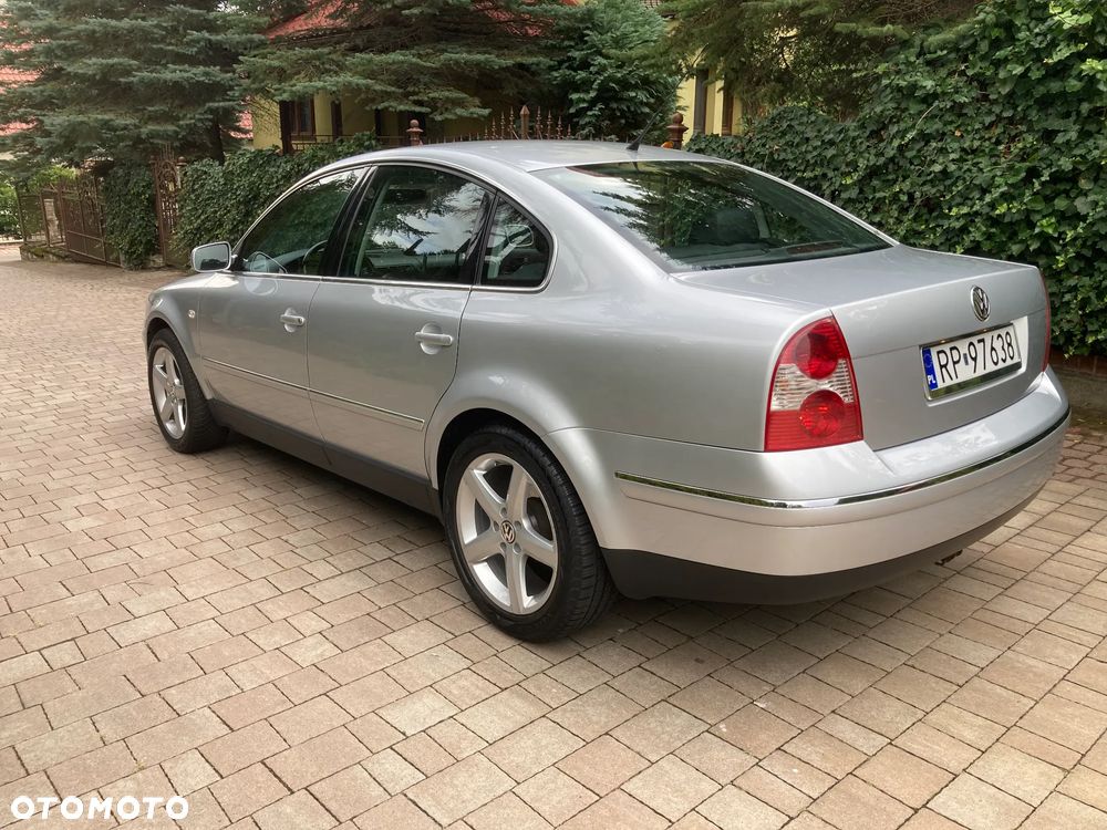 Volkswagen Passat 1.8T Highline Tiptr - 11