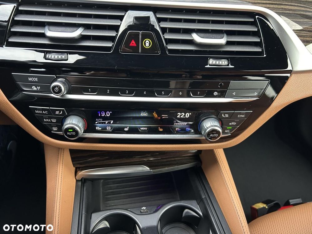 BMW Seria 5 - 32