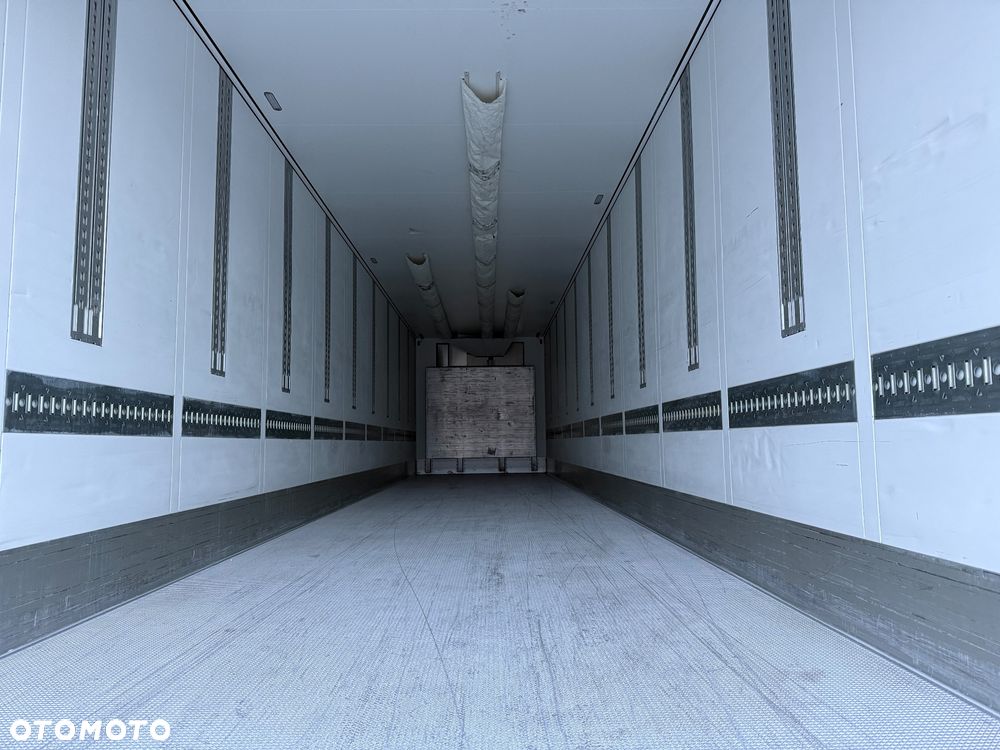 Schmitz Cargobull - 24