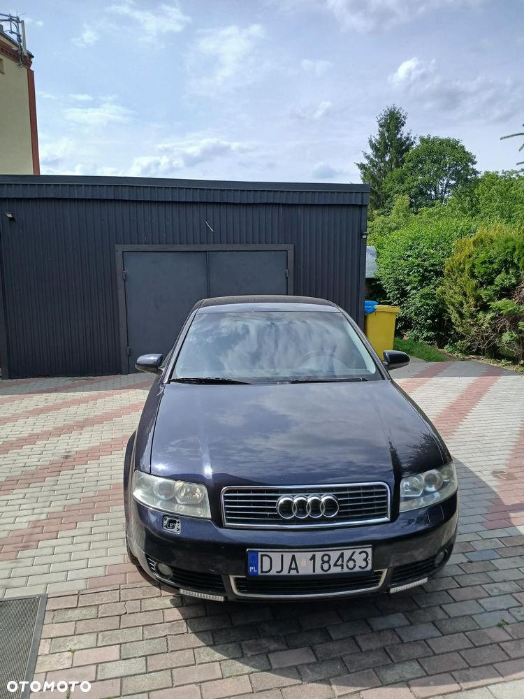 Audi A4 Limousine - 5