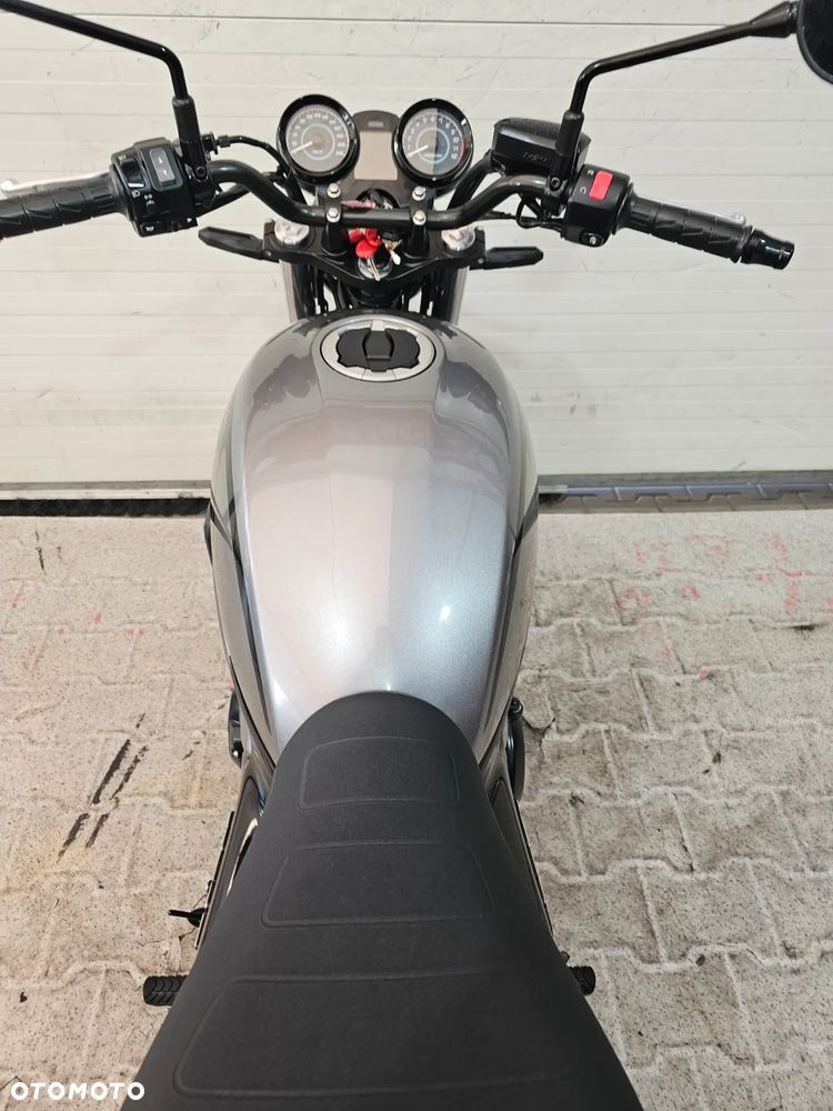 Kawasaki Z 650 RS - 31