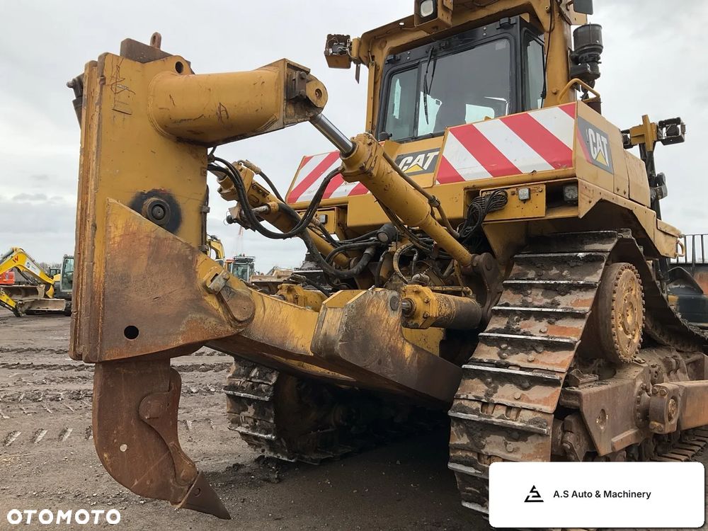 Caterpillar D9T - 8