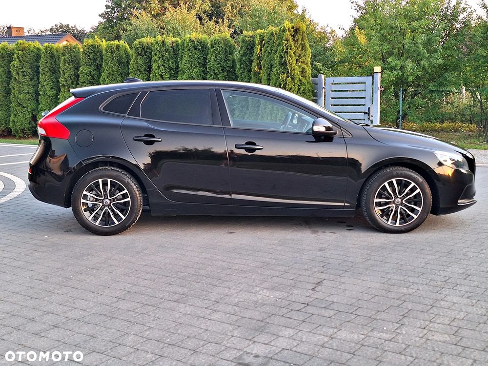 Volvo V40 D2 - 9