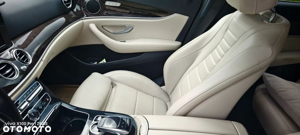 Mercedes-Benz Klasa E 220 d 4-Matic 9G-TRONIC - 15