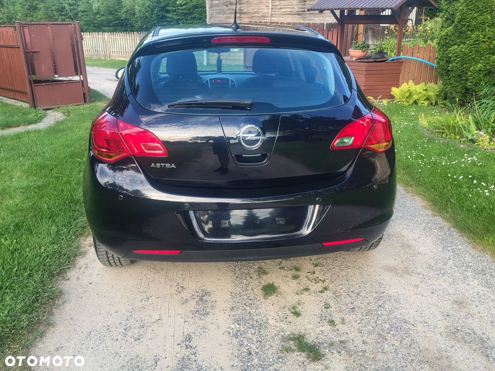 Opel Astra 1.4 - 8