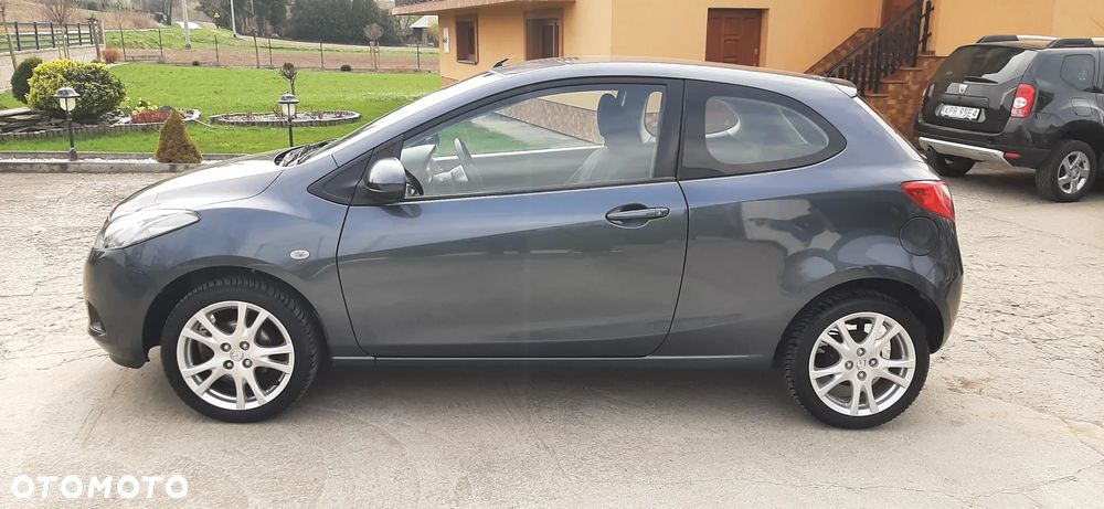 Mazda 2 - 4