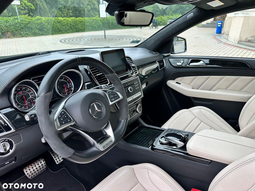 Mercedes-Benz GLE - 16