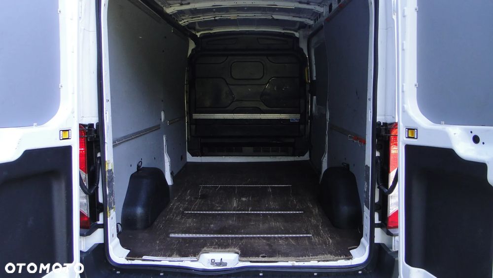 Ford Transit - 11