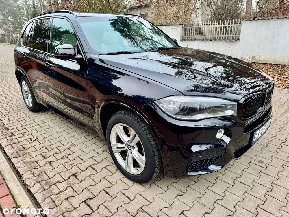 BMW X5 xDrive50i Sport-Aut - 17