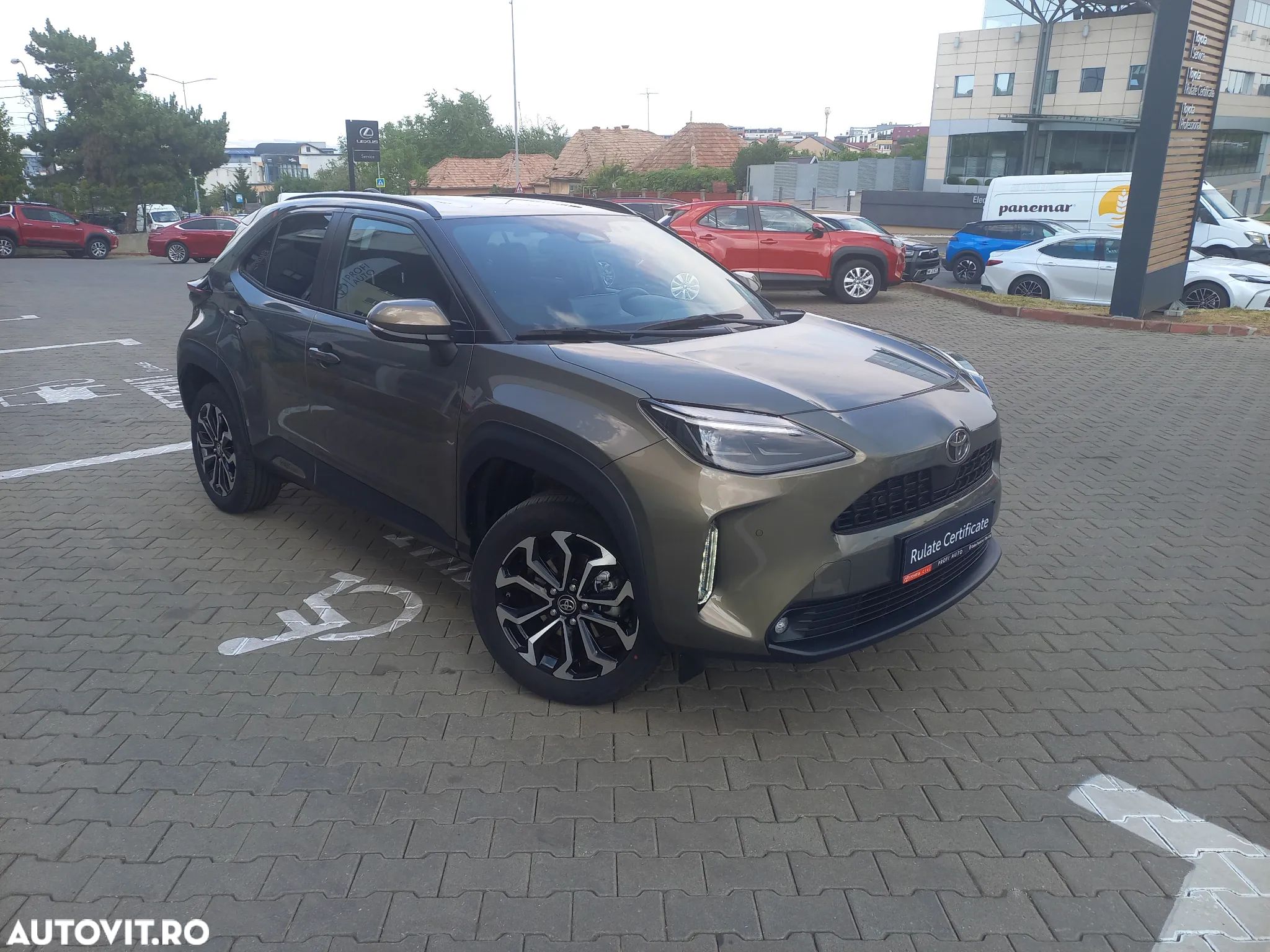 Toyota Yaris Cross 1.5 VVT-i HSD 4x2 Dynamic - 1