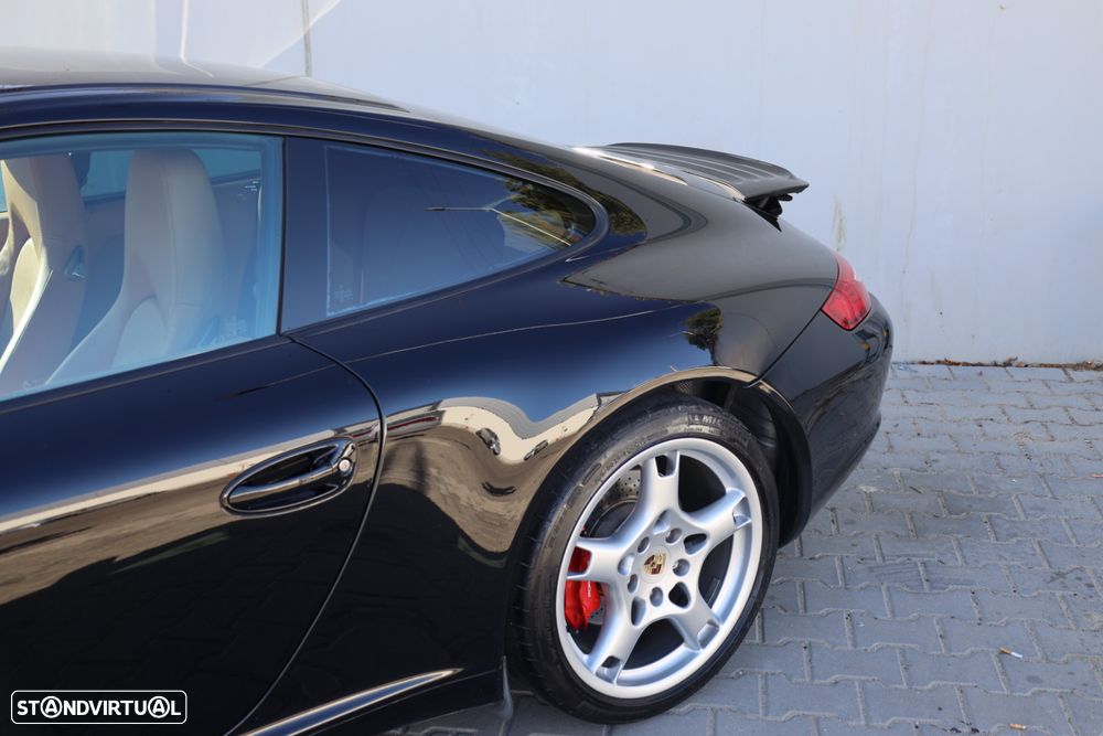 Porsche 911 (997) Carrera S - 21