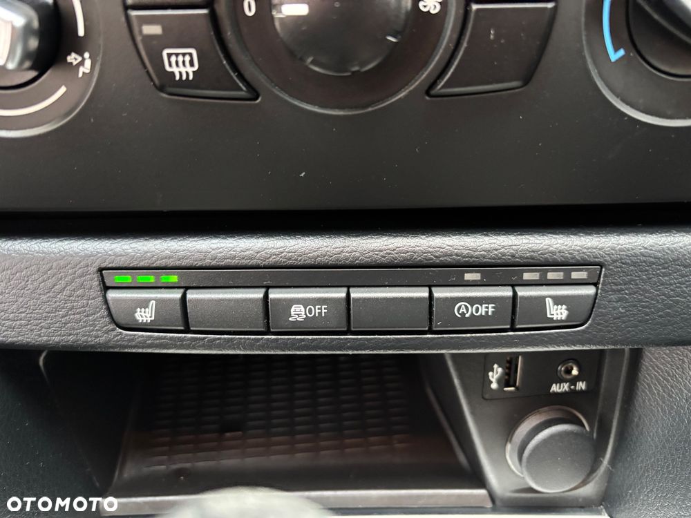 BMW X1 sDrive16d Sport Line - 26