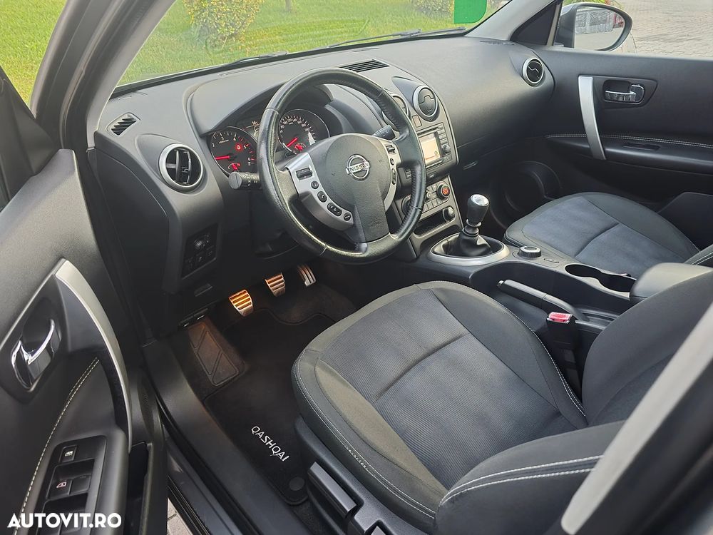 Nissan Qashqai 1.6 DCI 4 x 4 DPF Start/Stop tekna - 18